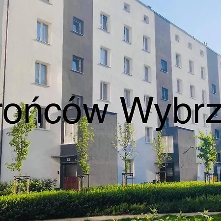 Mieszkanie Na Ul Obroncow Wybrzeza 10 *